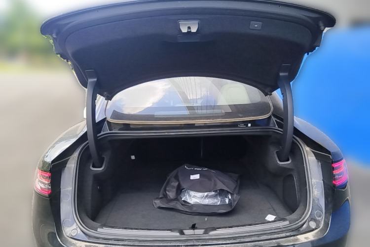 Used Hima Luxeed S7 2025 855 km Max Trunk