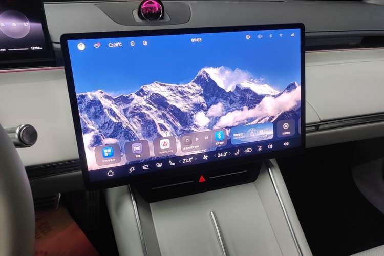 Used Hima Luxeed S7 2025 785 km Ultra Audio And AC Panel