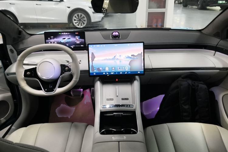 Used Hima Luxeed S7 2025 785 km Ultra Center Console