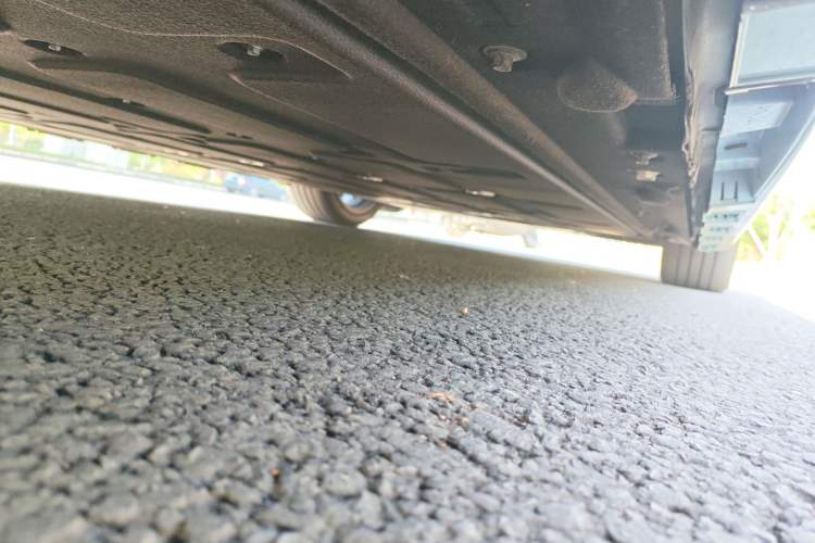 Used Hima Luxeed S7 2025 705 km Max Chassis Rear Right