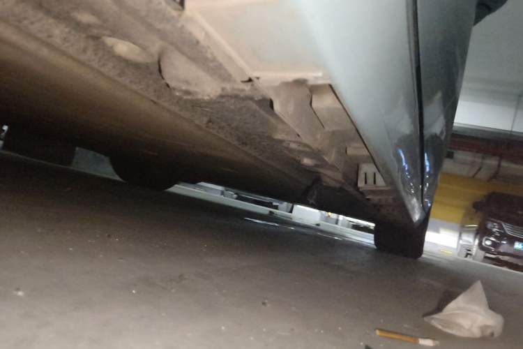 Used Hima Luxeed S7 2025 705 km Max Chassis Rear Right