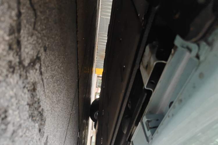 Used Hima Luxeed S7 2025 705 km Max Chassis Rear Right