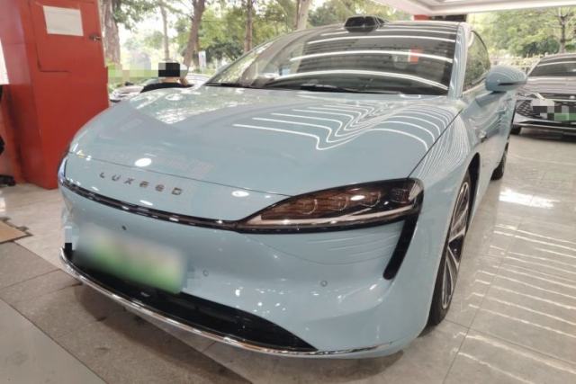 Used Hima Luxeed S7 2025 785 km Ultra