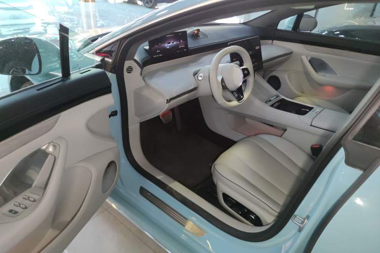 Used Hima Luxeed S7 2025 785 km Ultra Driver Seat