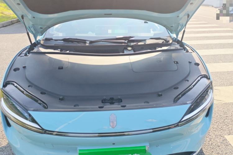 Used Hima Luxeed S7 2025 705 km Max Engine Bay