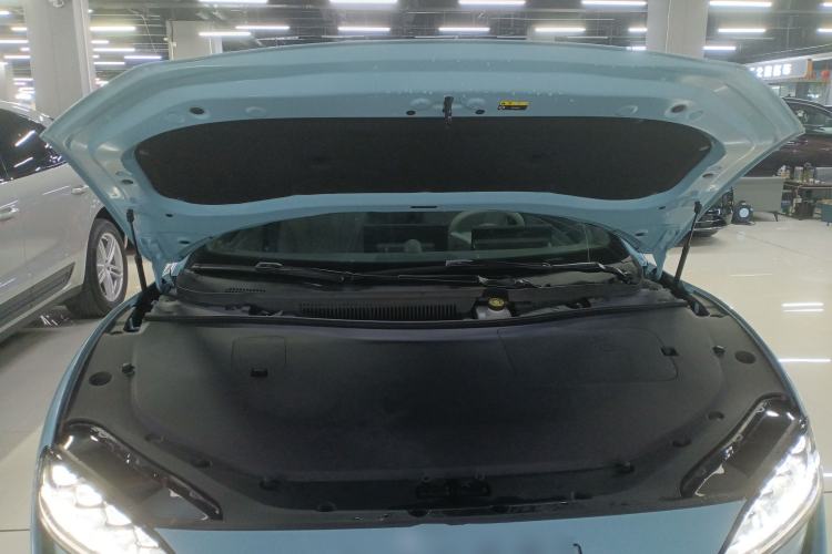 Used Hima Luxeed S7 2025 855 km Max Engine Bay