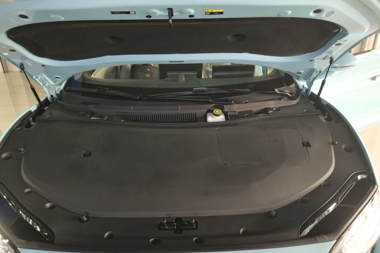 Used Hima Luxeed S7 2025 785 km Ultra Engine Bay