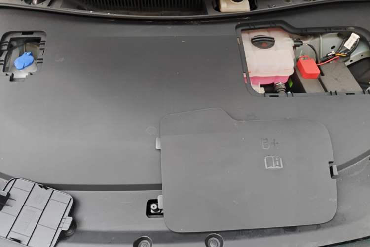 Used Hima Luxeed S7 2025 705 km Max Engine Bay
