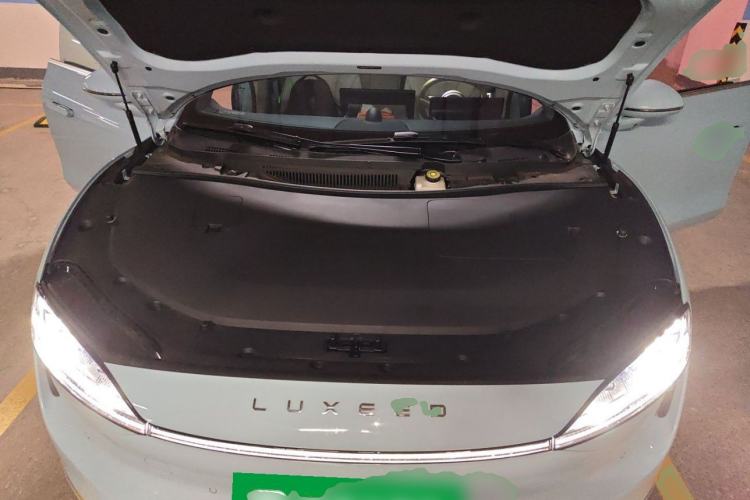 Used Hima Luxeed S7 2025 855 km Max Engine Bay