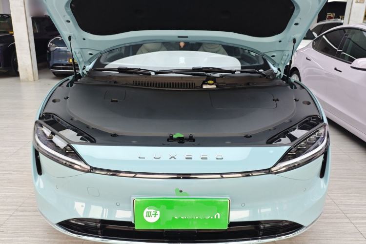 Used Hima Luxeed S7 2025 855 km Max Engine Bay