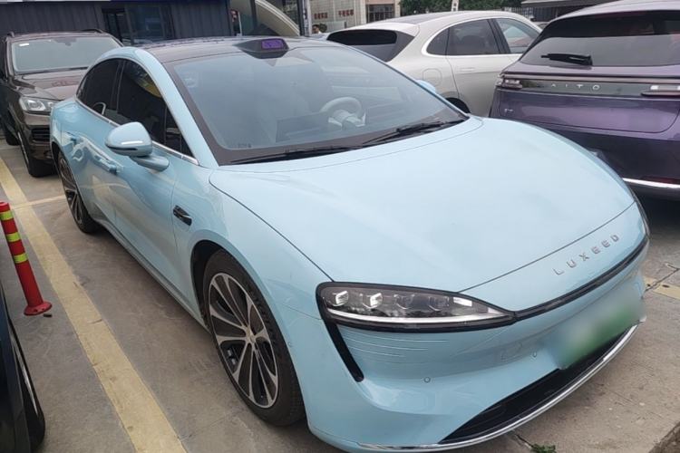 Used Hima Luxeed S7 2025 855 km Max Exterior 1