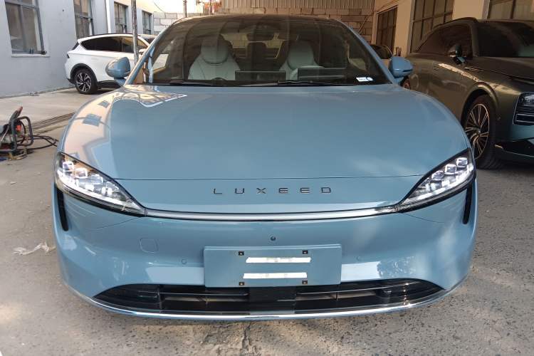 Used Hima Luxeed S7 2025 705 km Pro Exterior 1
