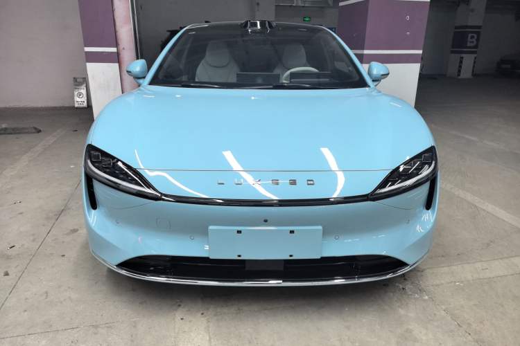 Used Hima Luxeed S7 2025 855 km Max Exterior 1