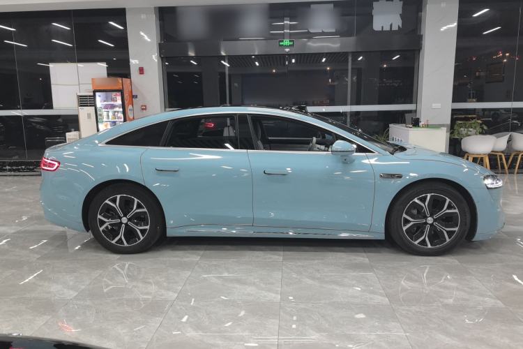 Used Hima Luxeed S7 2025 705 km Max Exterior 2