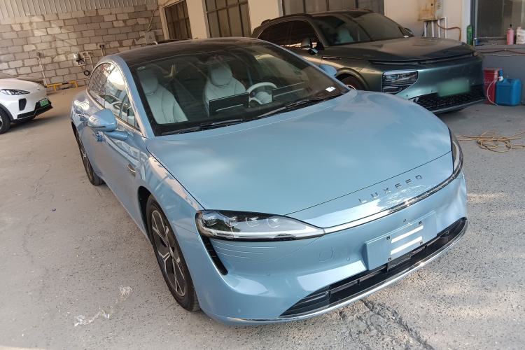 Used Hima Luxeed S7 2025 705 km Pro Exterior 2