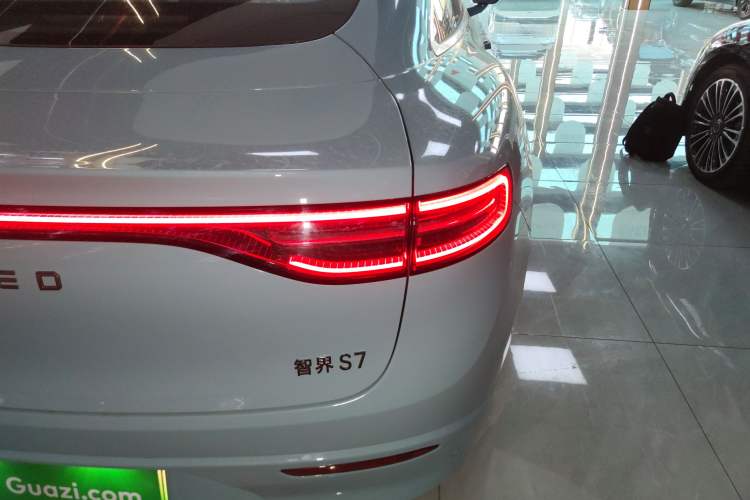 Used Hima Luxeed S7 2025 785 km Ultra Exterior 3