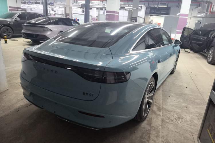 Used Hima Luxeed S7 2025 855 km Max Exterior 3