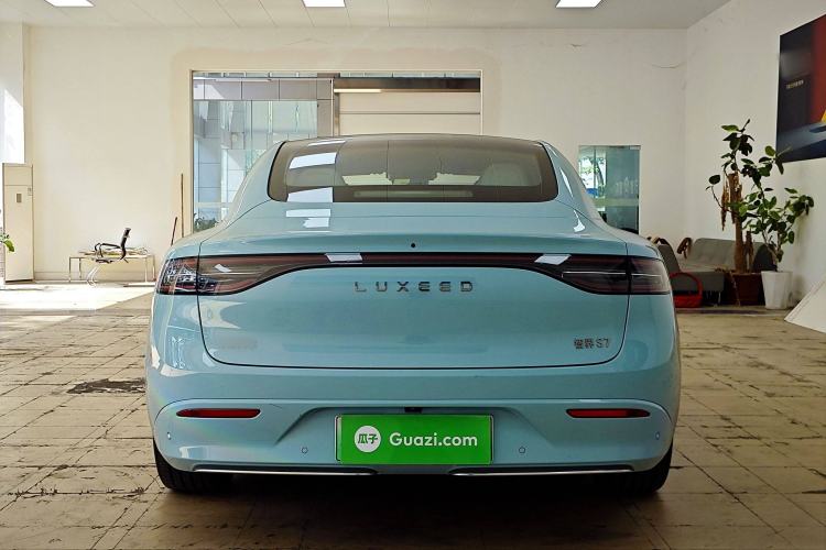 Used Hima Luxeed S7 2025 705 km Max Exterior 5