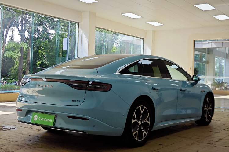 Used Hima Luxeed S7 2025 705 km Max Exterior 6