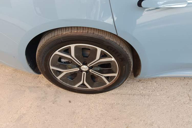 Used Hima Luxeed S7 2025 705 km Pro Exterior 8