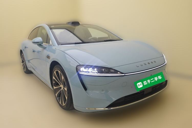 Used Hima Luxeed S7 2025 705 km Max Front Right 45 Deg