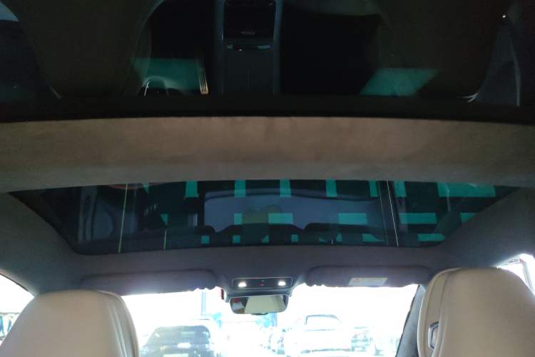 Used Hima Luxeed S7 2025 785 km Ultra Headliner