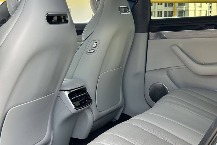 Used Hima Luxeed S7 2025 855 km Max Interior 3