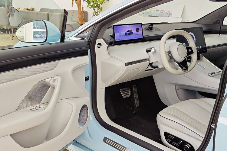 Used Hima Luxeed S7 2025 705 km Max Interior 3