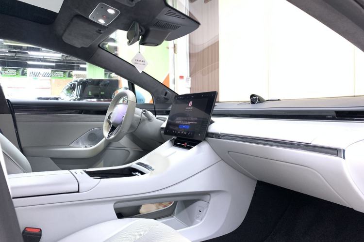 Used Hima Luxeed S7 2025 785 km Ultra Interior 3