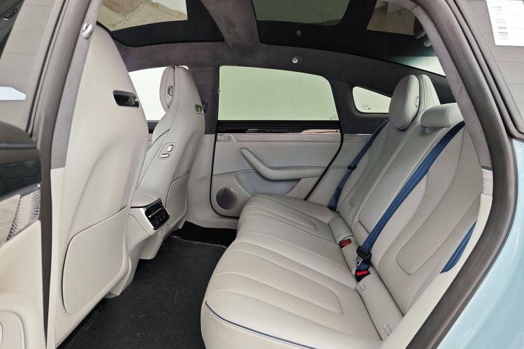 Used Hima Luxeed S7 2025 705 km Max Interior 4
