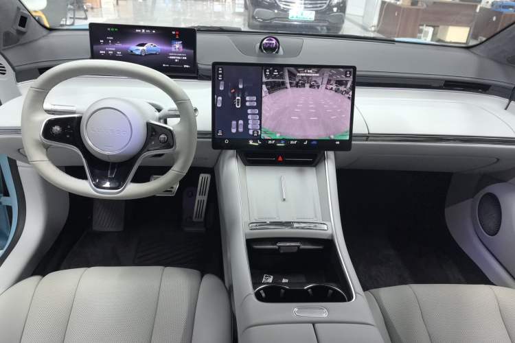 Used Hima Luxeed S7 2025 705 km Max Interior 4