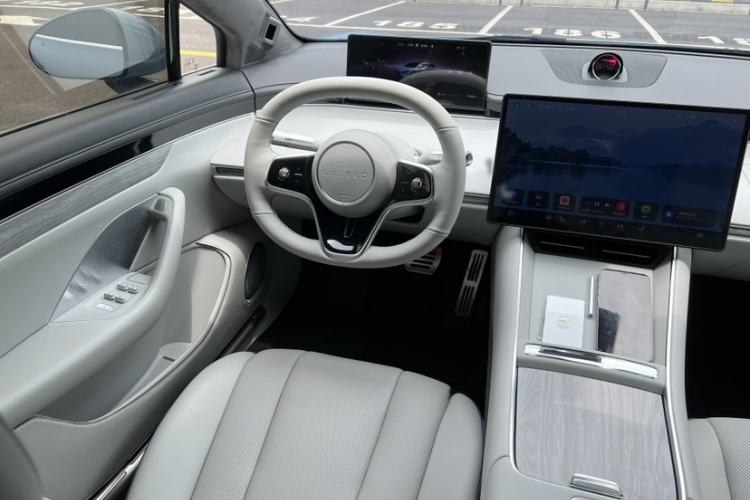 Used Hima Luxeed S7 2025 855 km Max Interior 5