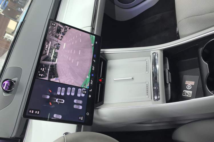 Used Hima Luxeed S7 2025 705 km Max Interior 7