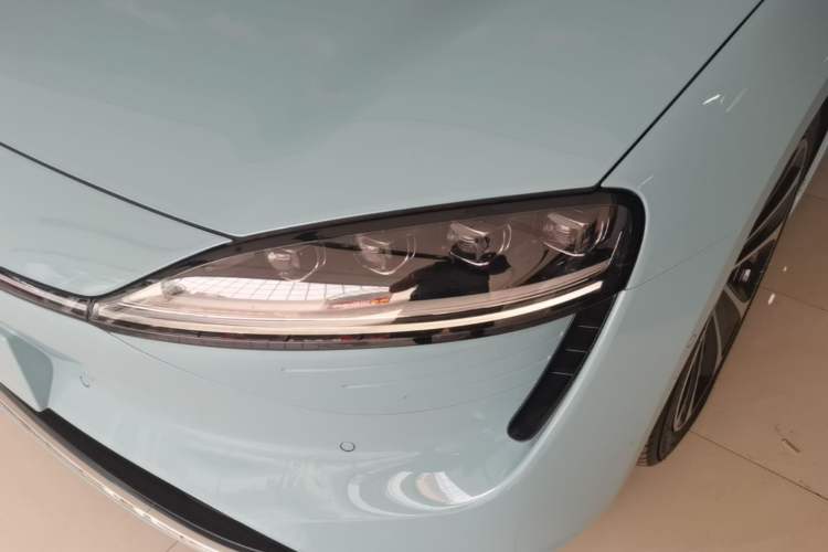 Used Hima Luxeed S7 2025 785 km Ultra Left Front Headlight