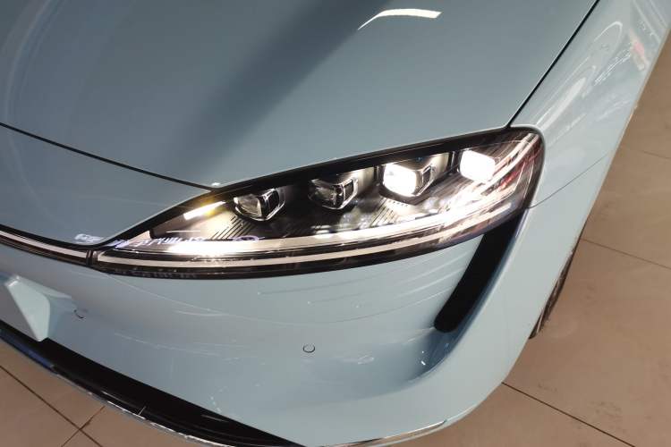 Used Hima Luxeed S7 2025 785 km Ultra Left Front Headlight