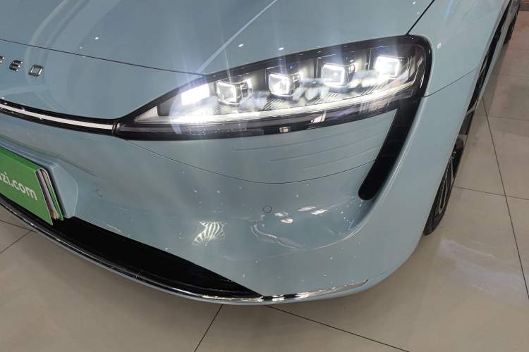 Used Hima Luxeed S7 2025 785 km Ultra Left Front Headlight