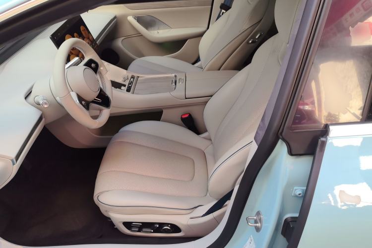 Used Hima Luxeed S7 2025 785 km Ultra Left Front Seat