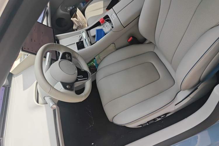 Used Hima Luxeed S7 2025 705 km Pro Left Front Seat