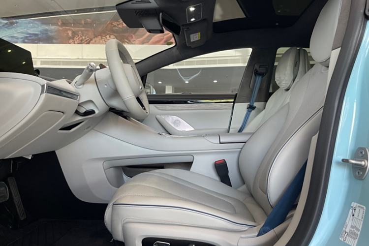 Used Hima Luxeed S7 2025 855 km Max Left Front Seat