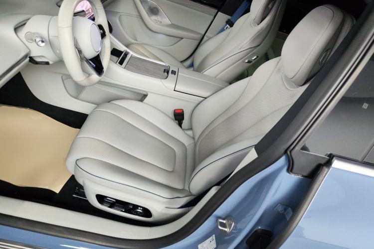 Used Hima Luxeed S7 2025 705 km Pro Left Front Seat