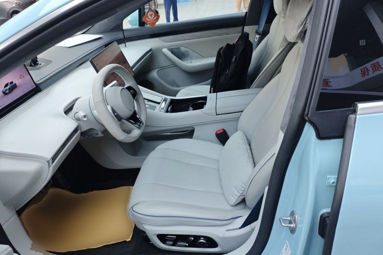 Used Hima Luxeed S7 2025 855 km Max Left Front Seat