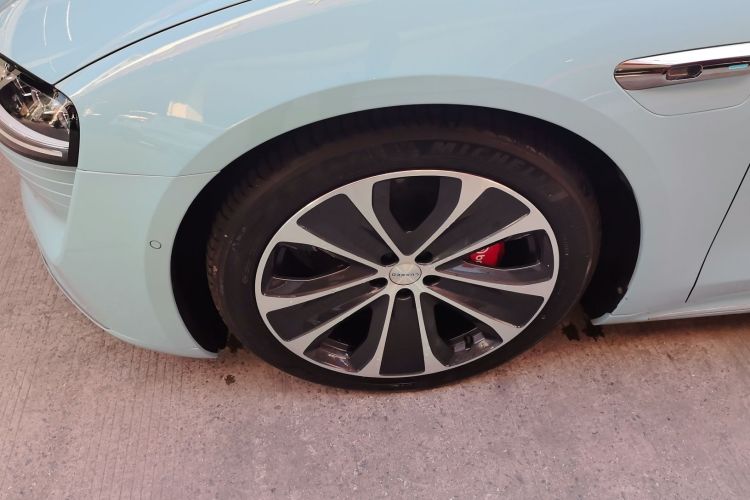 Used Hima Luxeed S7 2025 785 km Ultra Left Front Wheel Hub