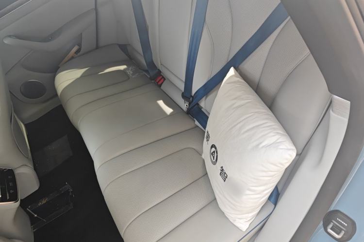 Used Hima Luxeed S7 2025 705 km Pro Left Rear Seat