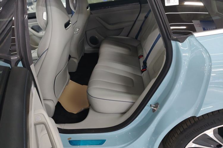 Used Hima Luxeed S7 2025 785 km Ultra Left Rear Seat