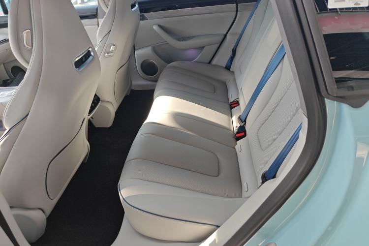 Used Hima Luxeed S7 2025 785 km Ultra Left Rear Seat