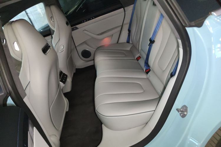 Used Hima Luxeed S7 2025 785 km Ultra Left Rear Seat