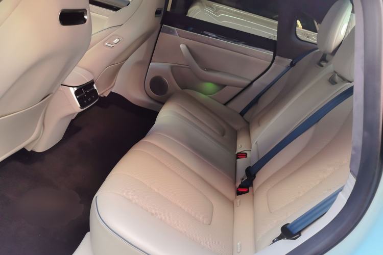 Used Hima Luxeed S7 2025 785 km Ultra Left Rear Seat