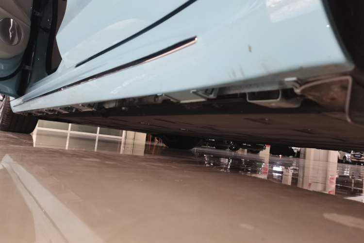 Used Hima Luxeed S7 2025 785 km Ultra Left Side Sill
