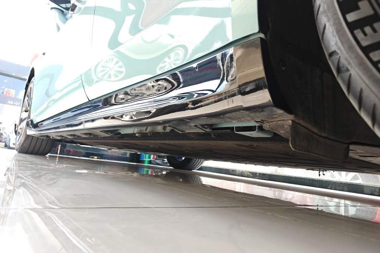 Used Hima Luxeed S7 2025 785 km Ultra Left Side Sill