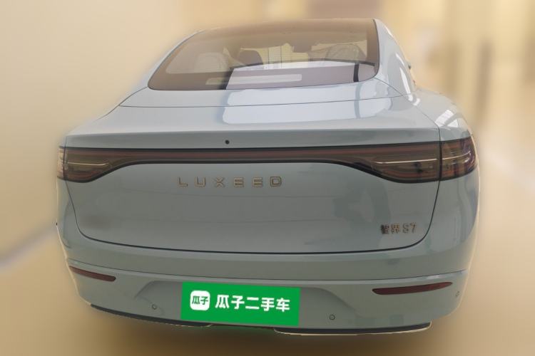 Used Hima Luxeed S7 2025 705 km Max Rear